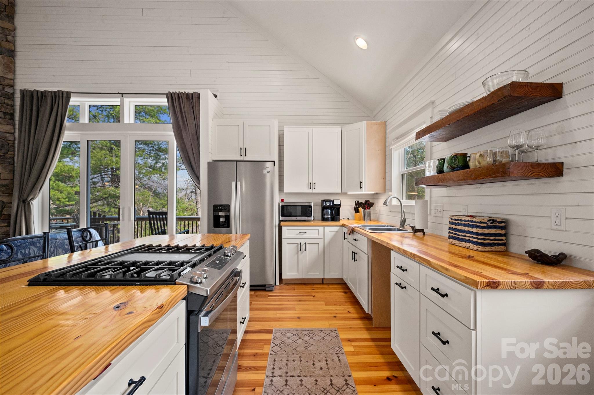 823 Silverstone Drive Hendersonville NC 28792