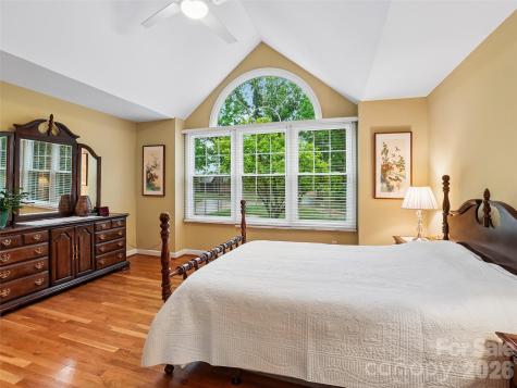 38 Forest Knoll Drive Weaverville NC 28787