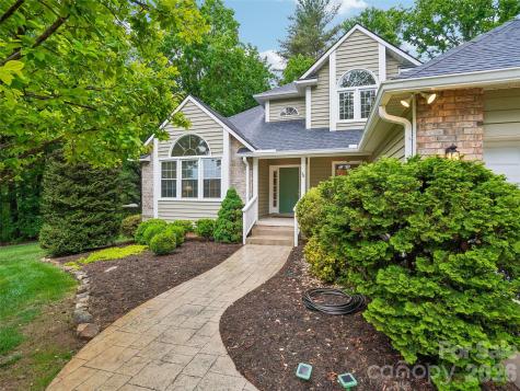 38 Forest Knoll Drive Weaverville NC 28787