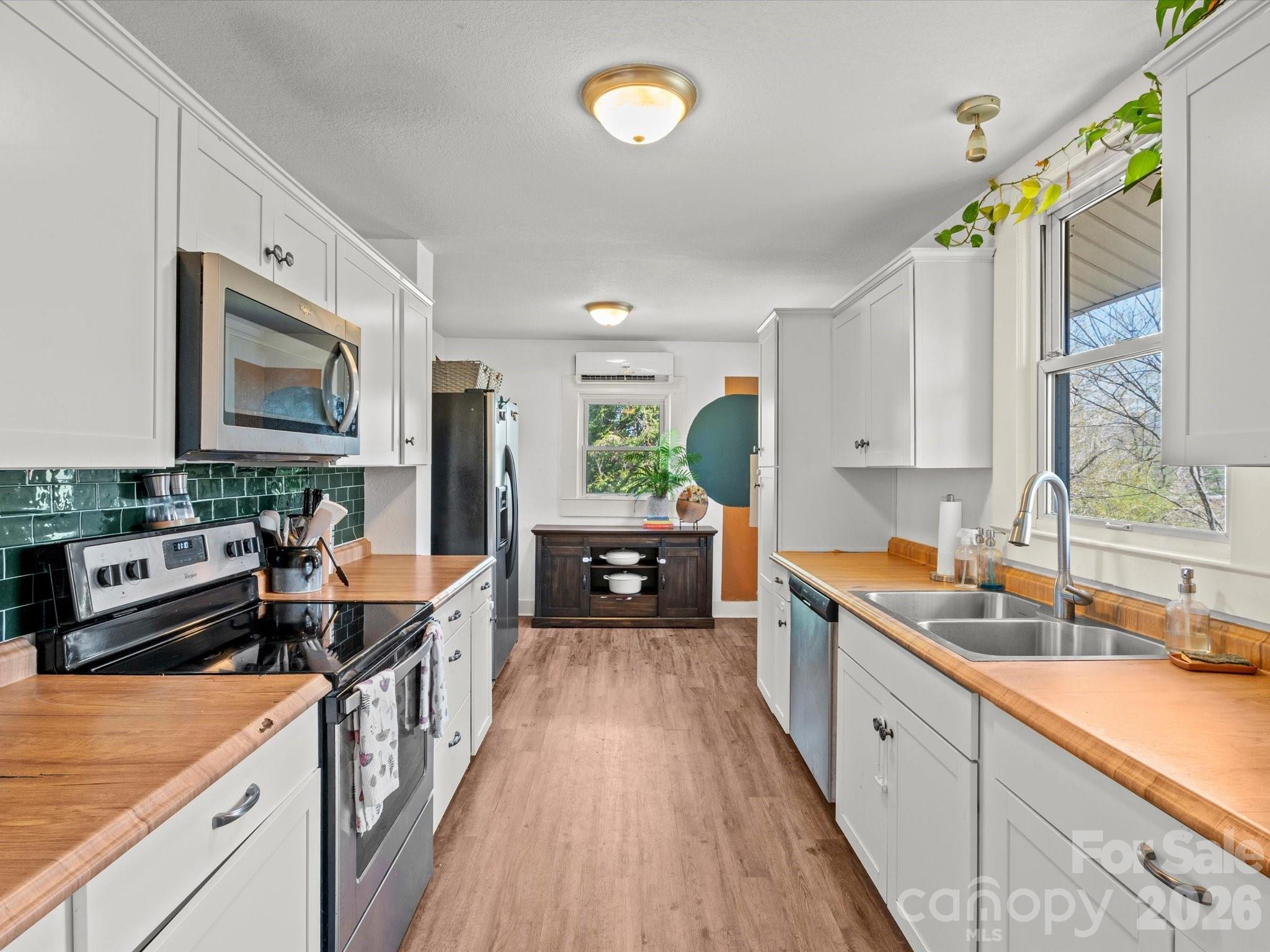 12 Maple Lane Arden NC 28704