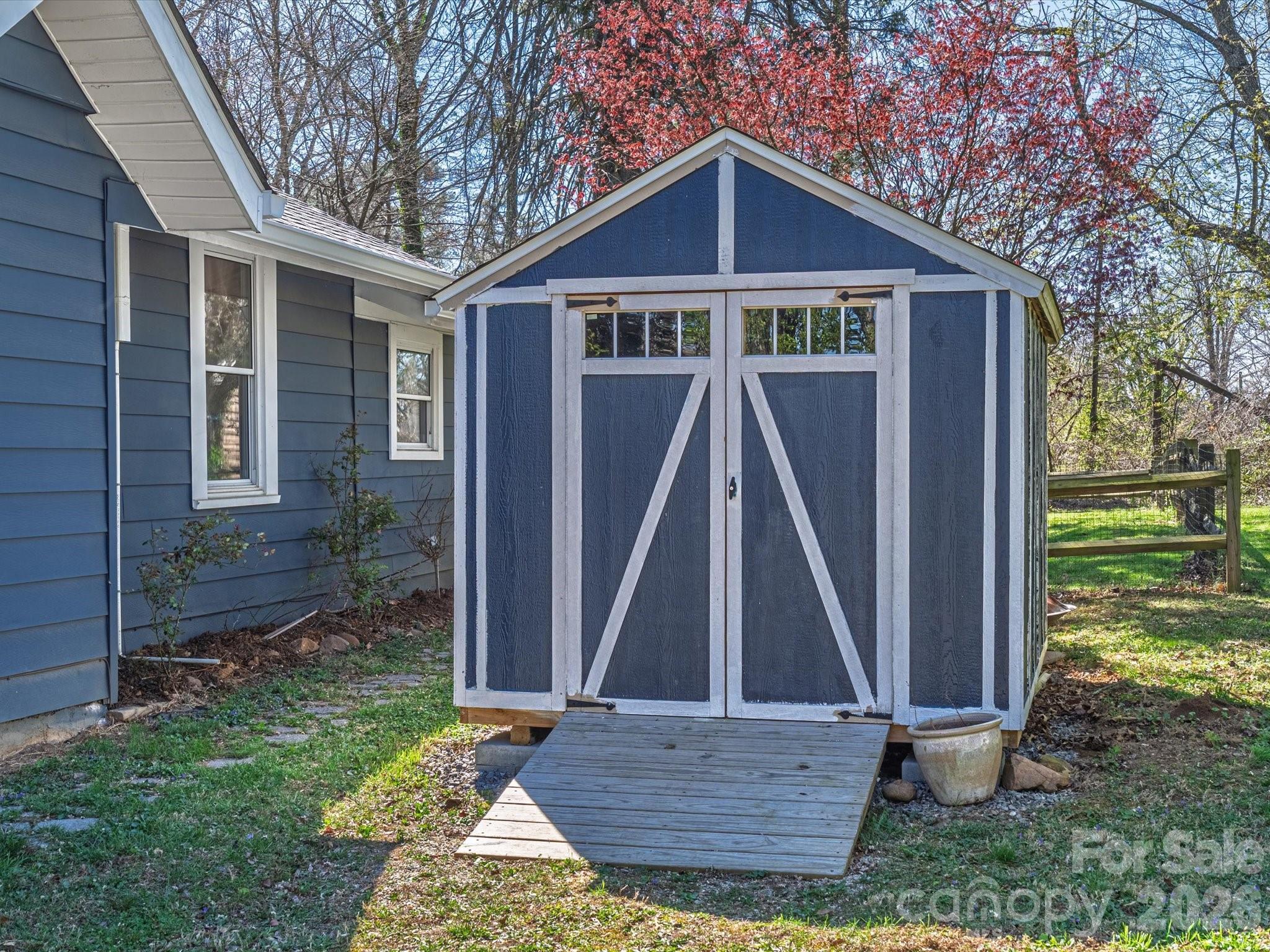 12 Maple Lane Arden NC 28704