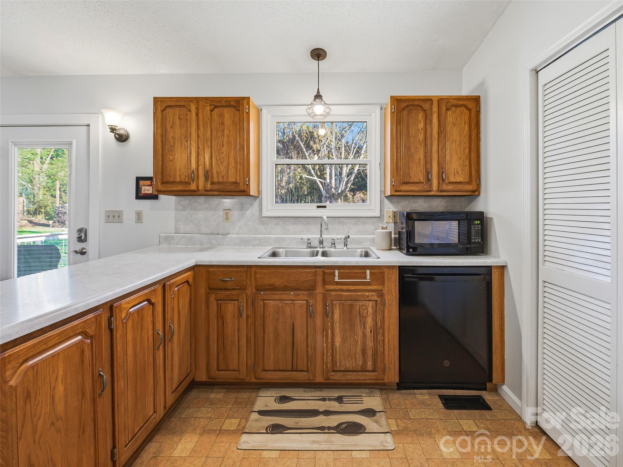 107 Edgewood Court Arden NC 28704