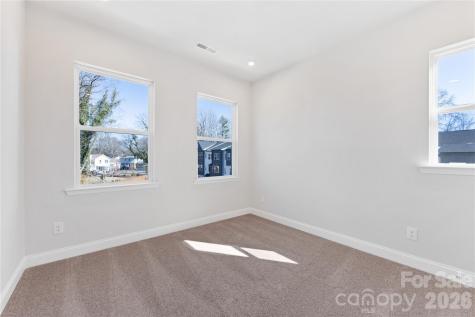 905 Archway Lane Charlotte NC 28217