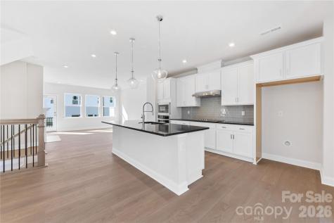 905 Archway Lane Charlotte NC 28217