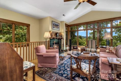322 Crestview Drive Black Mountain NC 28711