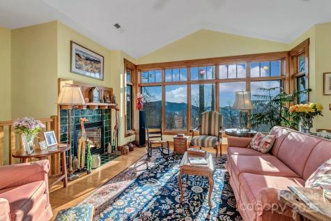 322 Crestview Drive Black Mountain NC 28711