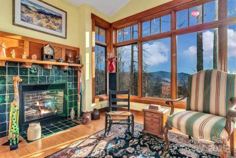322 Crestview Drive Black Mountain NC 28711