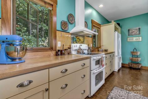 322 Crestview Drive Black Mountain NC 28711