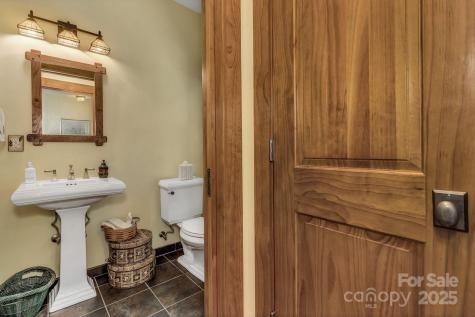 322 Crestview Drive Black Mountain NC 28711
