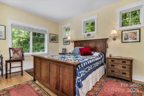 322 Crestview Drive Black Mountain NC 28711