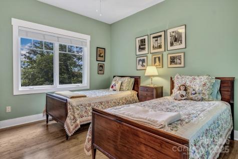322 Crestview Drive Black Mountain NC 28711