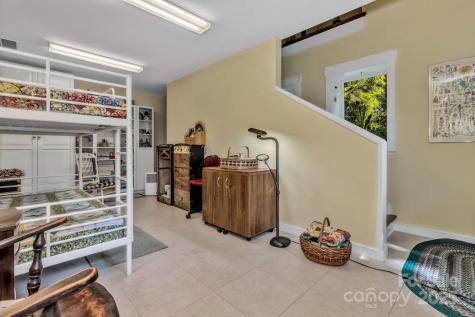 322 Crestview Drive Black Mountain NC 28711