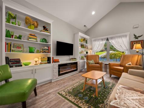 43 Middle Street Hendersonville NC 28792