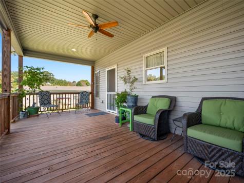 43 Middle Street Hendersonville NC 28792