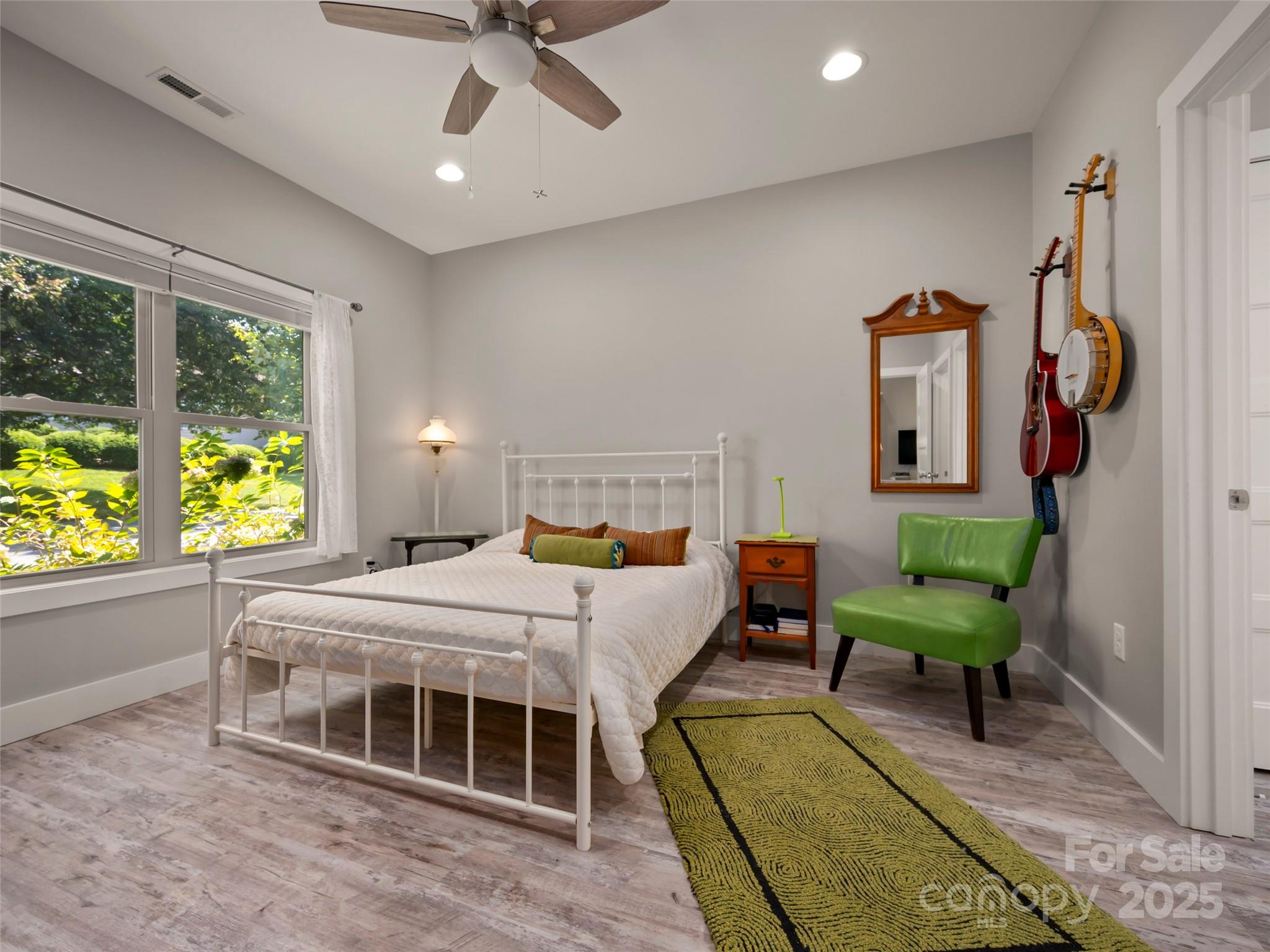 43 Middle Street Hendersonville NC 28792