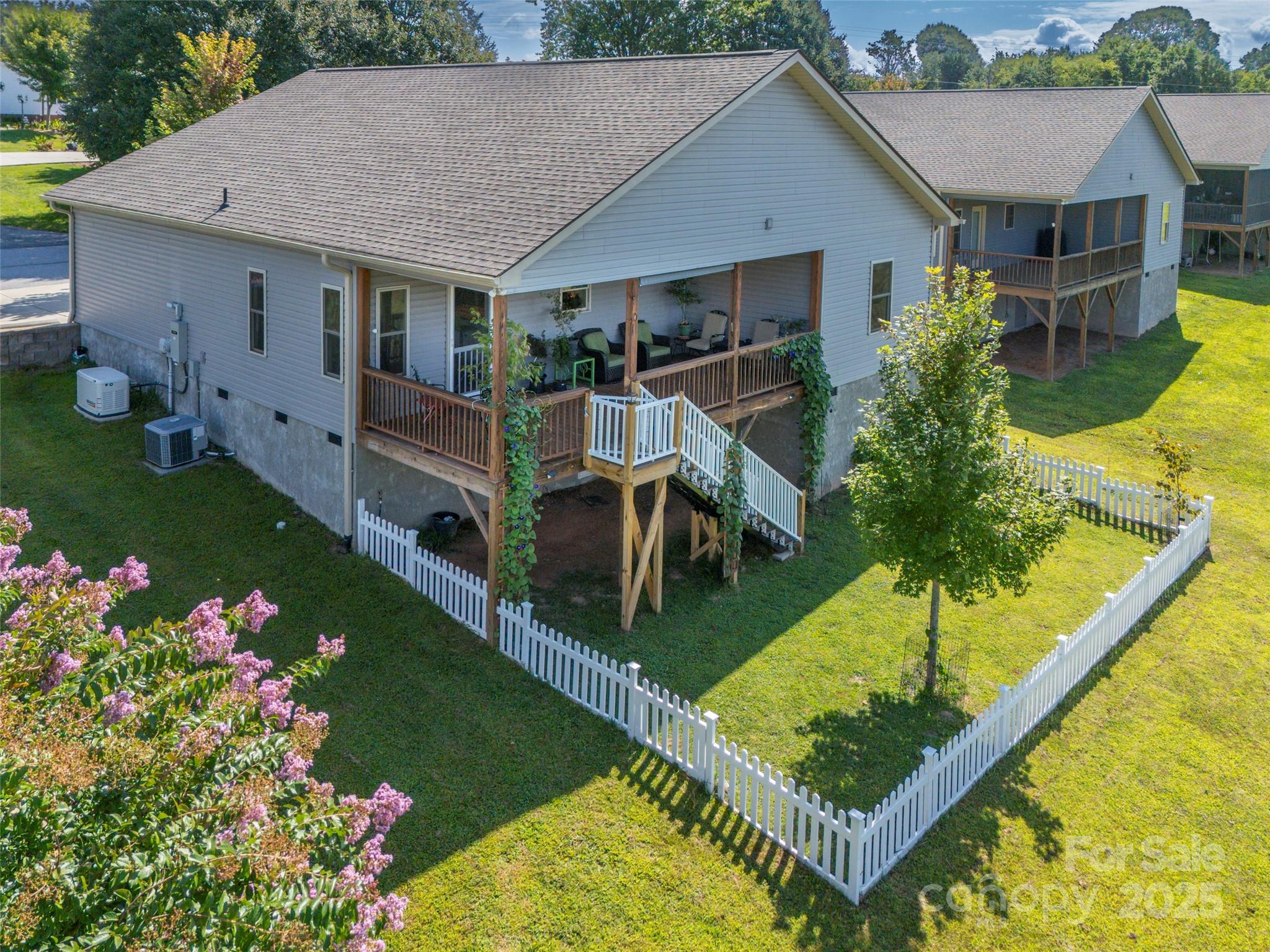 43 Middle Street Hendersonville NC 28792