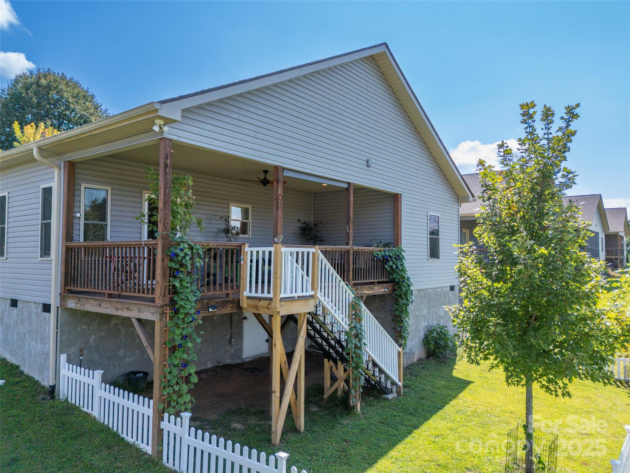 43 Middle Street Hendersonville NC 28792
