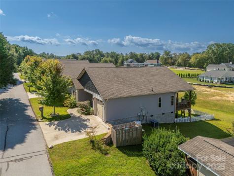 43 Middle Street Hendersonville NC 28792