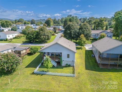 43 Middle Street Hendersonville NC 28792