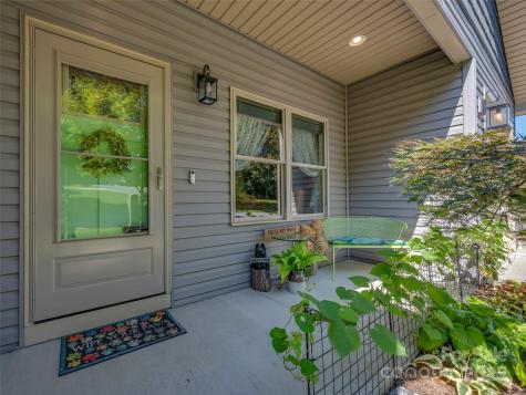 43 Middle Street Hendersonville NC 28792