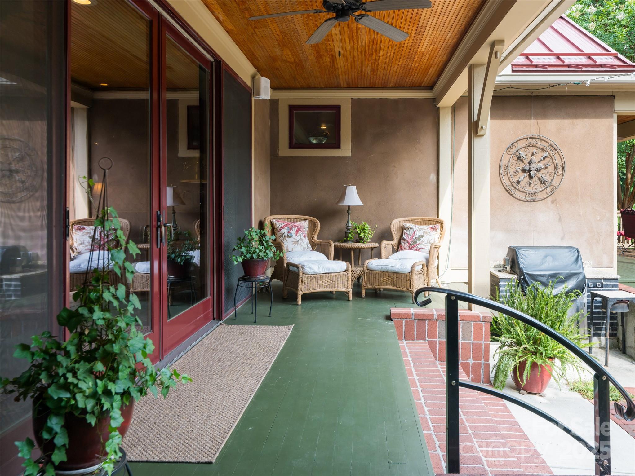 9 W Street Extension Asheville NC 28801