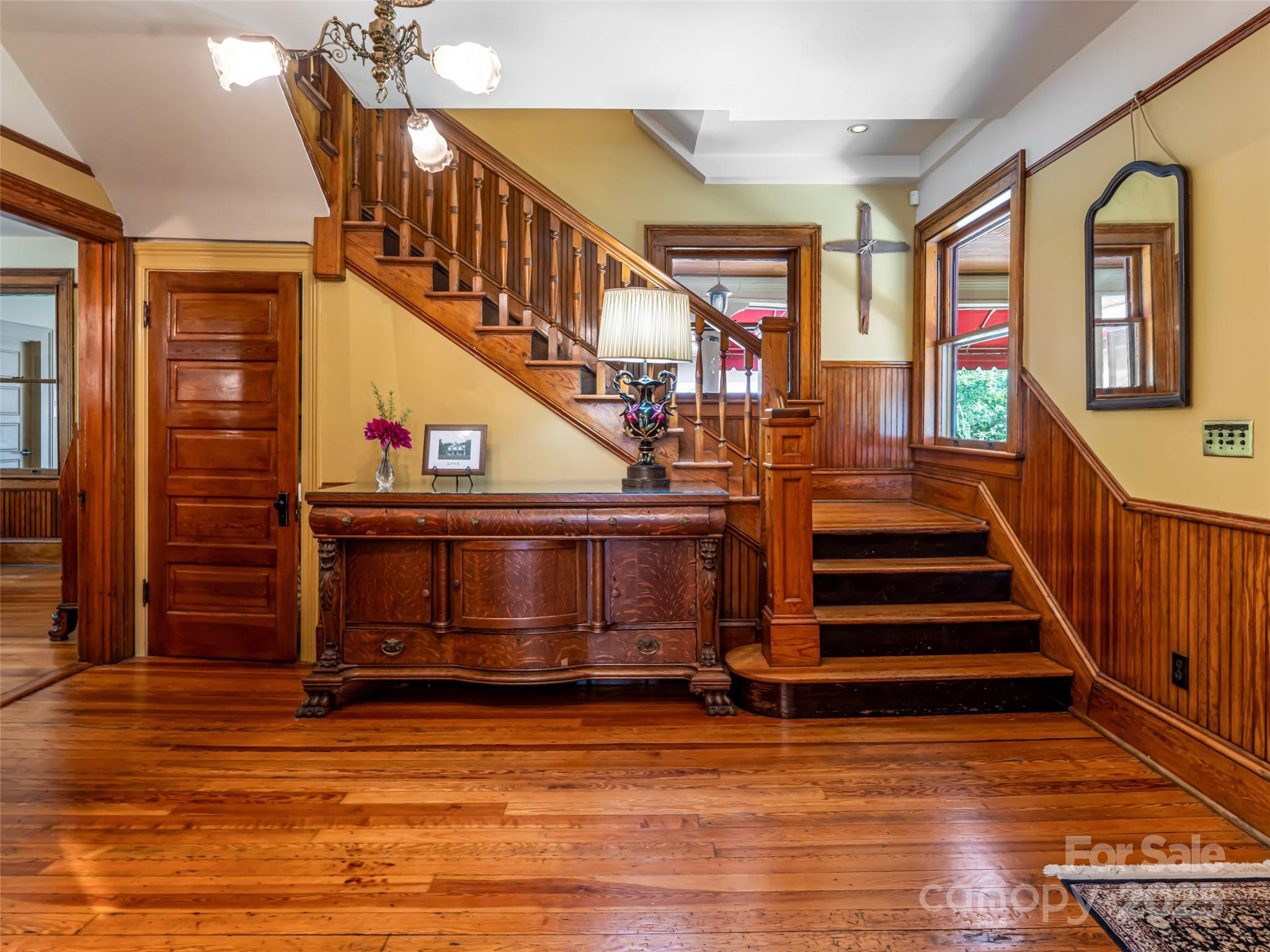 9 W Street Extension Asheville NC 28801