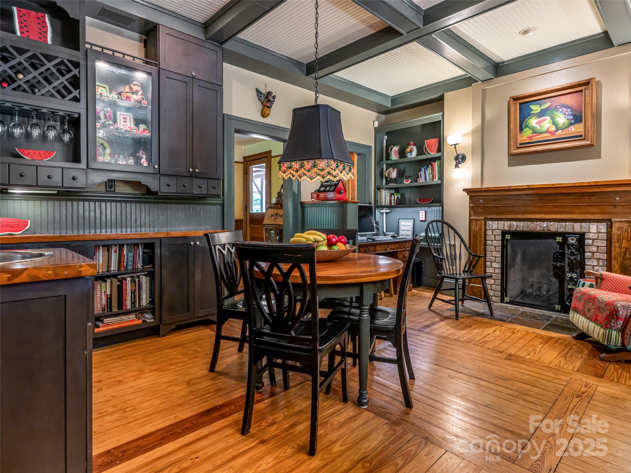 9 W Street Extension Asheville NC 28801