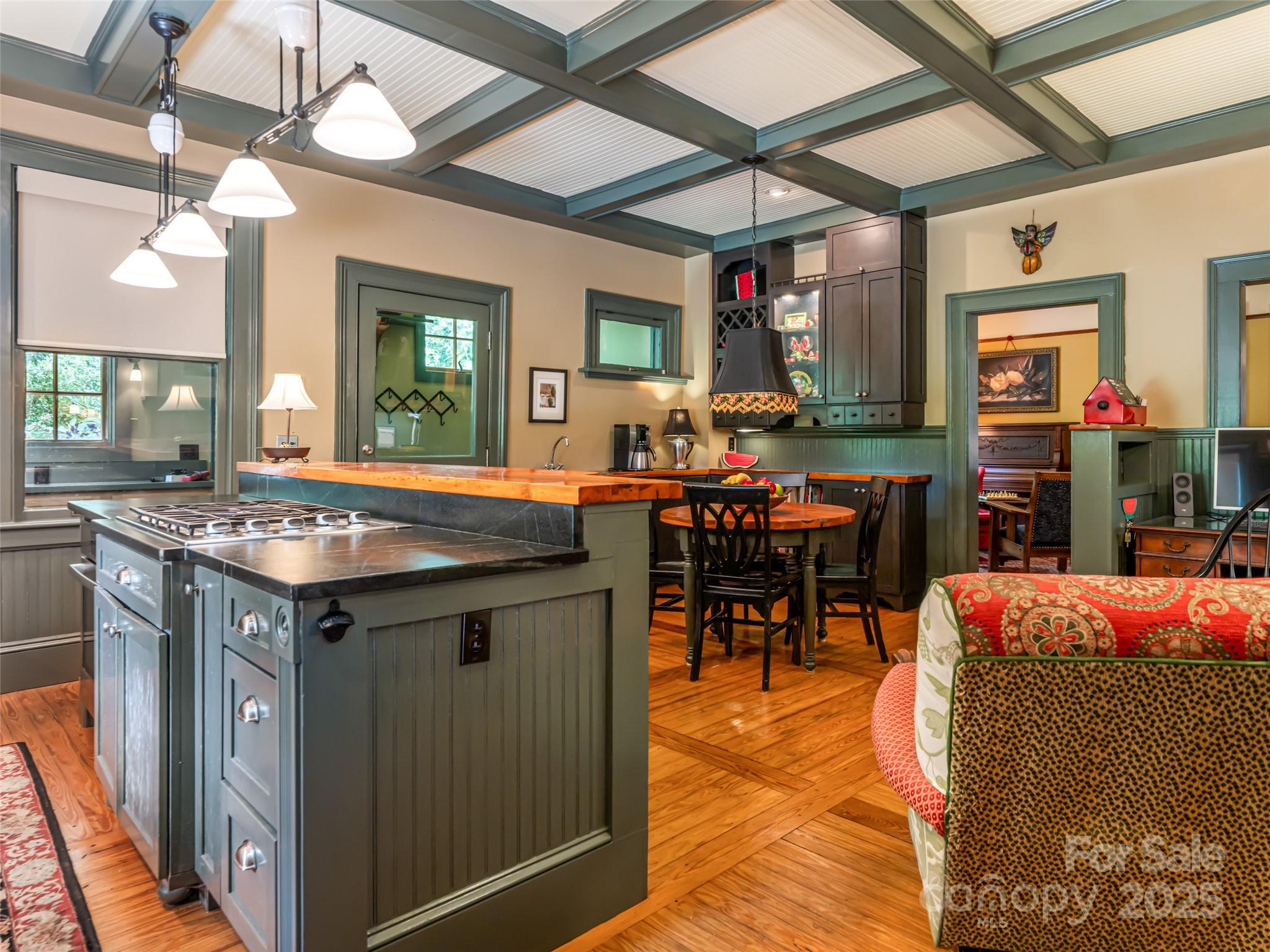 9 W Street Extension Asheville NC 28801