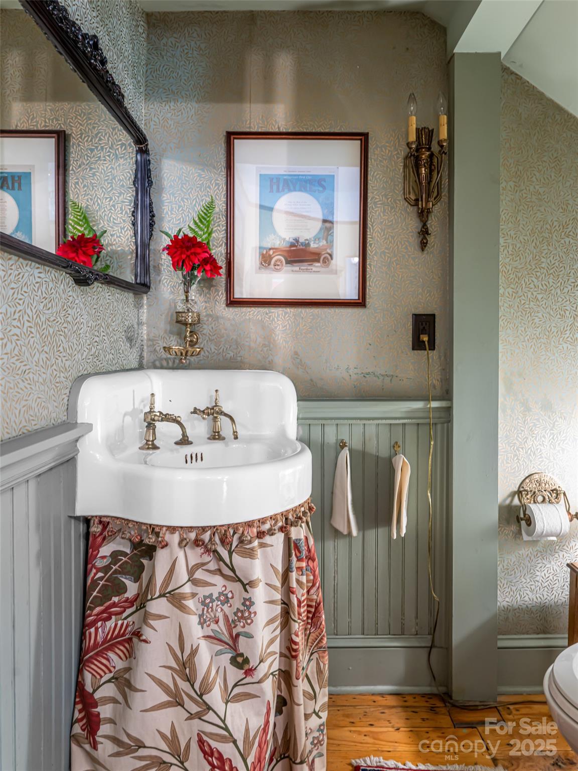 9 W Street Extension Asheville NC 28801