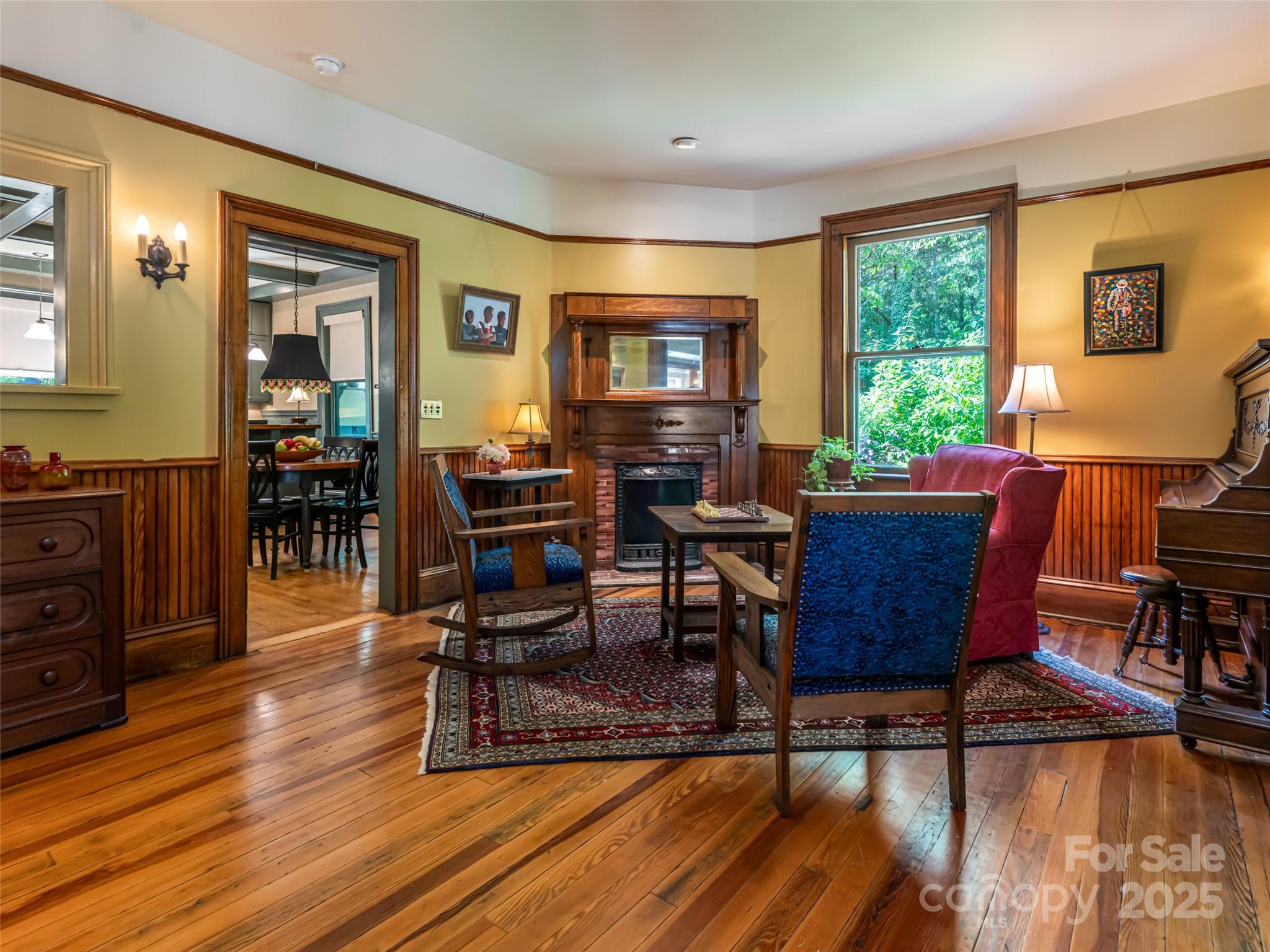 9 W Street Extension Asheville NC 28801