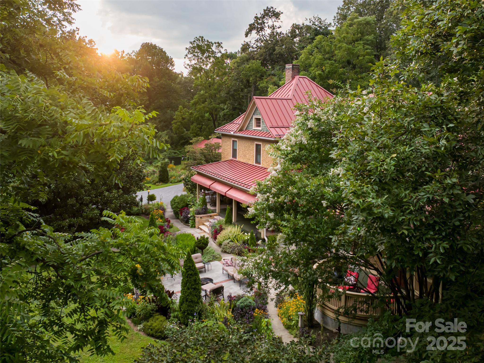 9 W Street Extension Asheville NC 28801