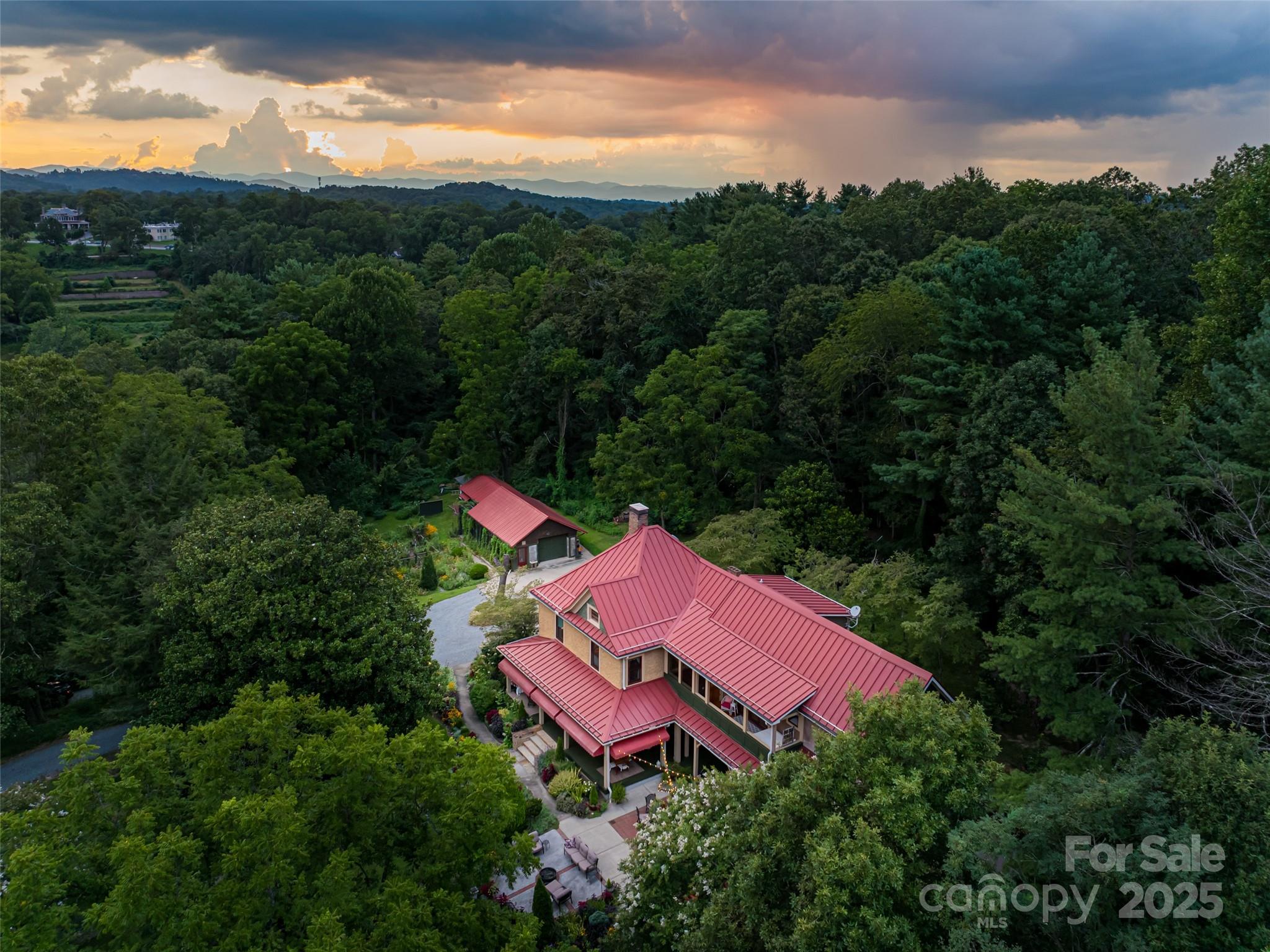 9 W Street Extension Asheville NC 28801