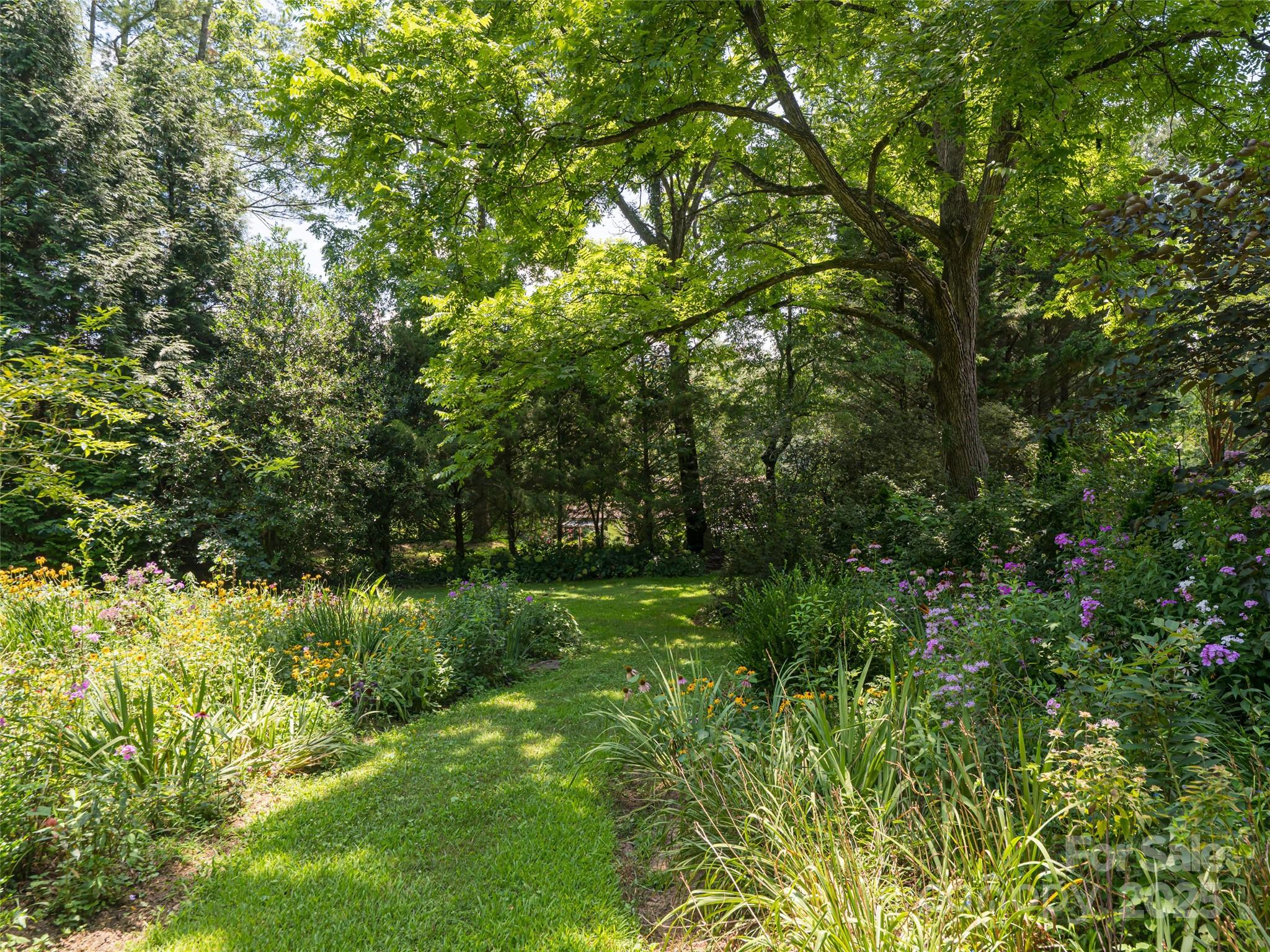 9 W Street Extension Asheville NC 28801