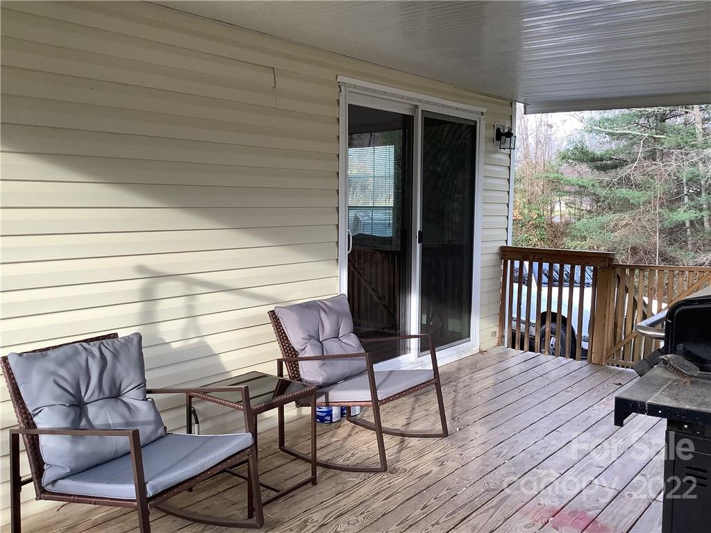 22 Clover Brook Drive Weaverville NC 28787