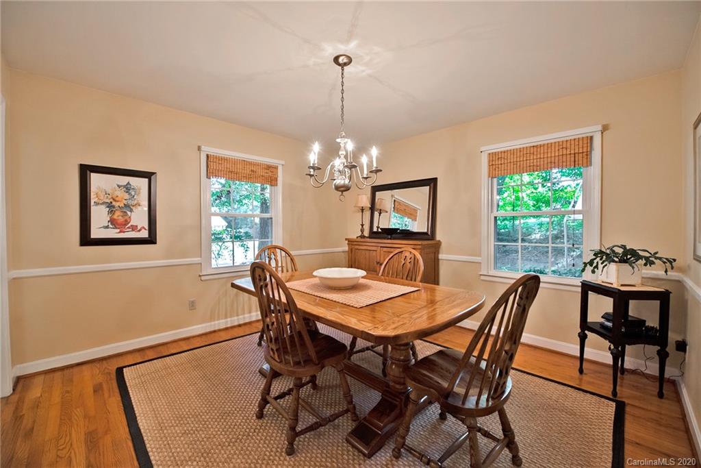 4611 Twin Oaks Place Charlotte NC 28212