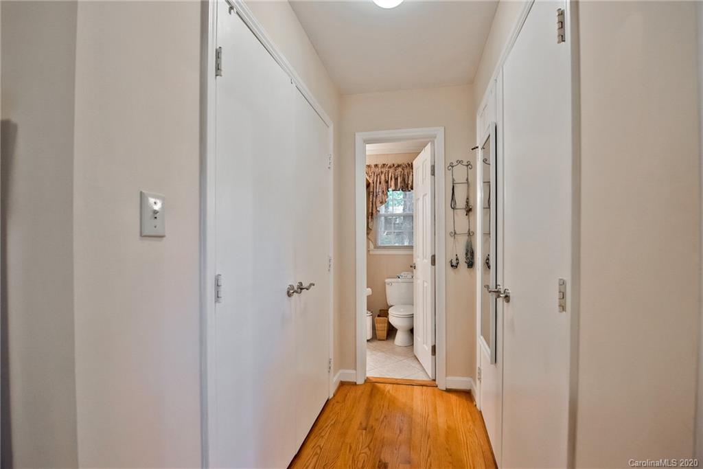 4611 Twin Oaks Place Charlotte NC 28212