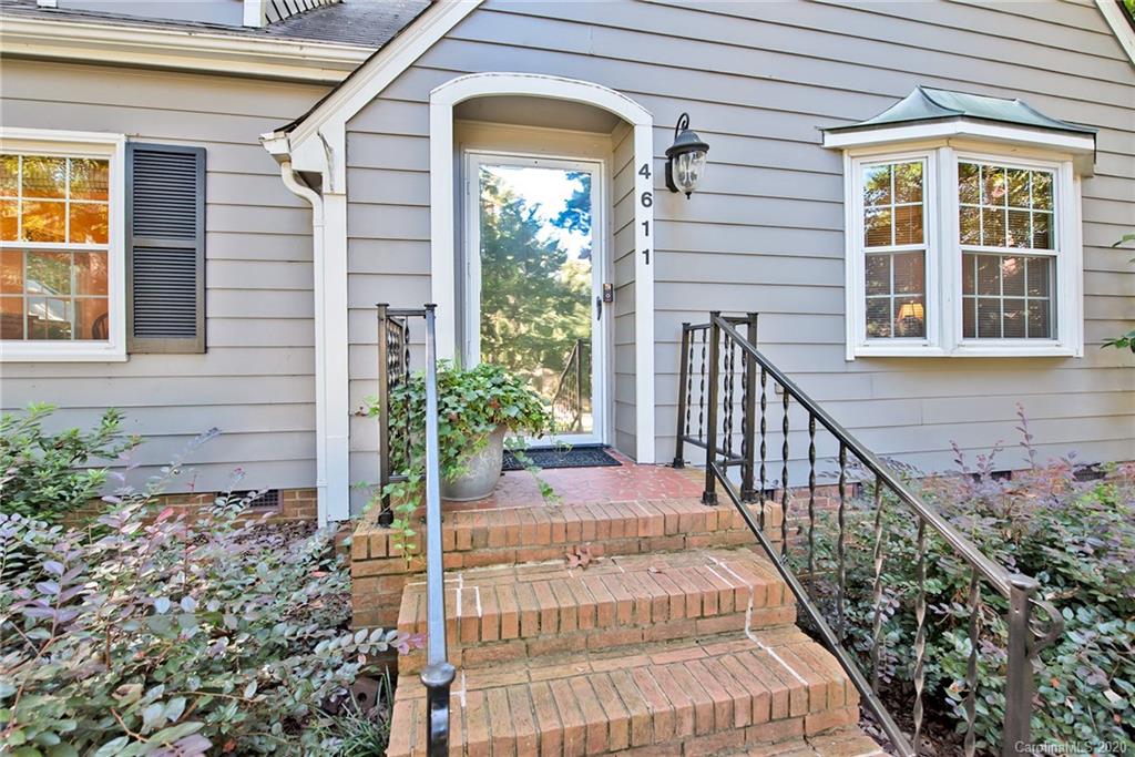 4611 Twin Oaks Place Charlotte NC 28212