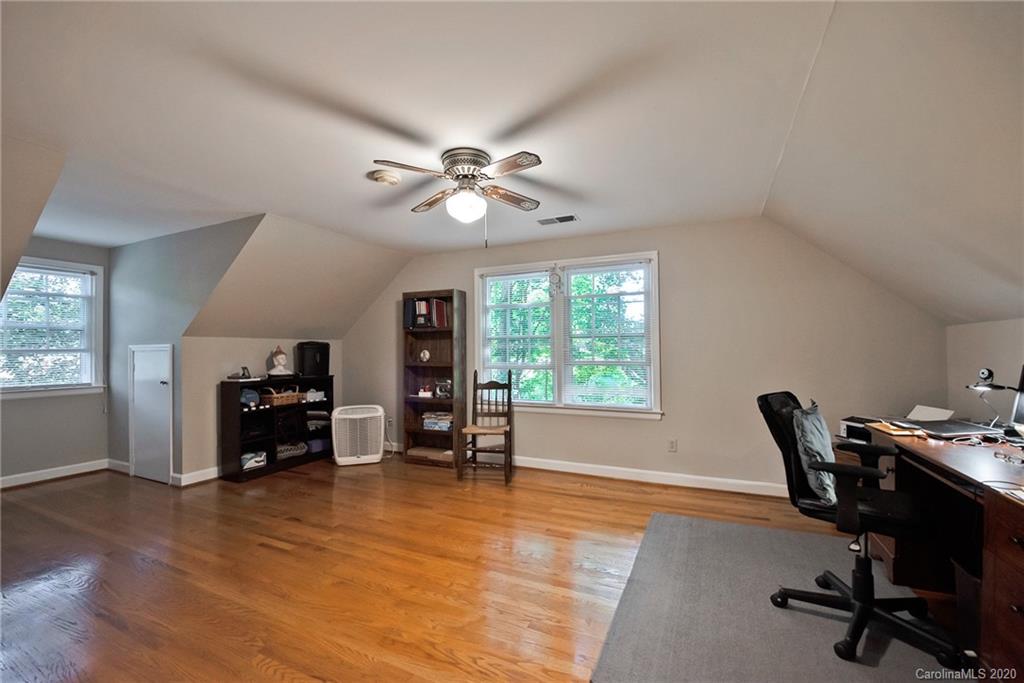 4611 Twin Oaks Place Charlotte NC 28212