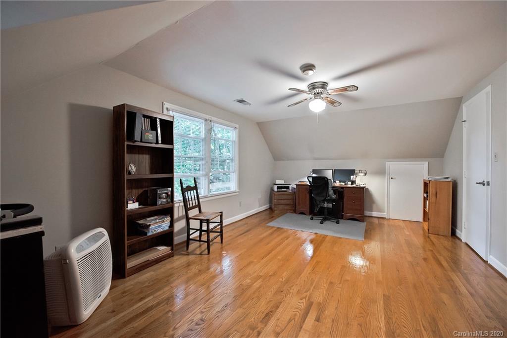 4611 Twin Oaks Place Charlotte NC 28212
