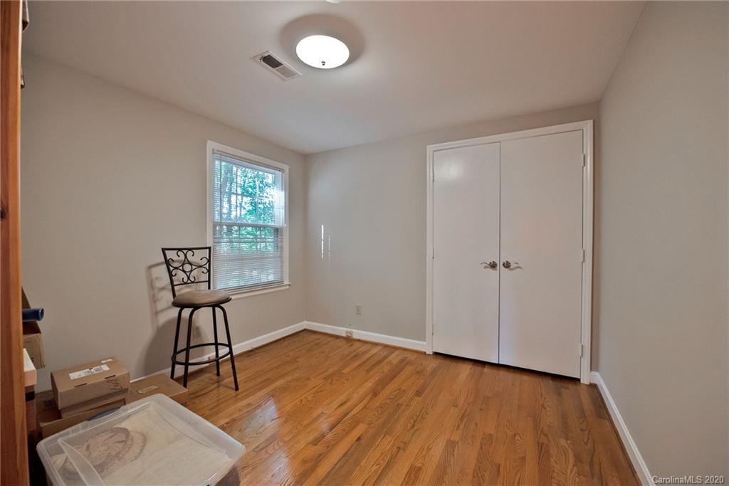 4611 Twin Oaks Place Charlotte NC 28212