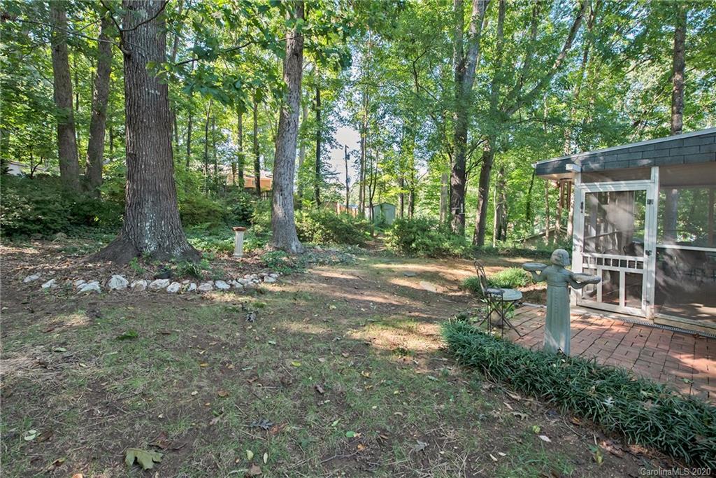 4611 Twin Oaks Place Charlotte NC 28212