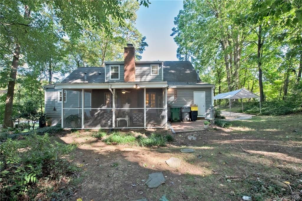 4611 Twin Oaks Place Charlotte NC 28212