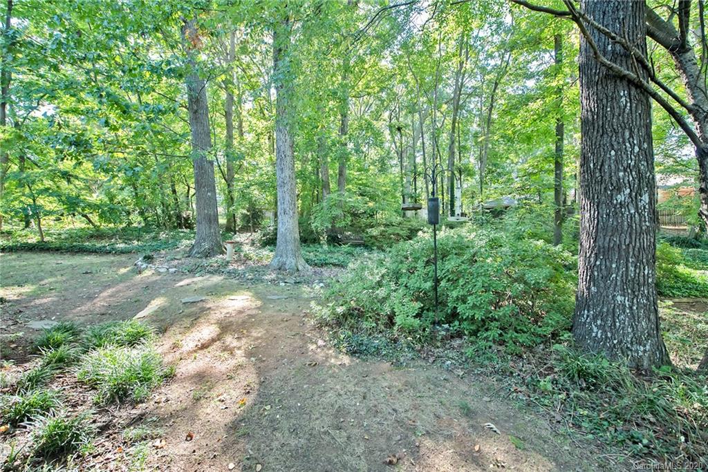 4611 Twin Oaks Place Charlotte NC 28212