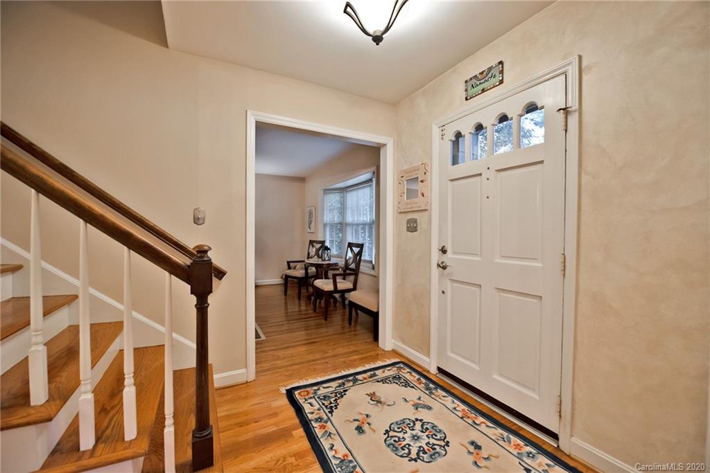 4611 Twin Oaks Place Charlotte NC 28212