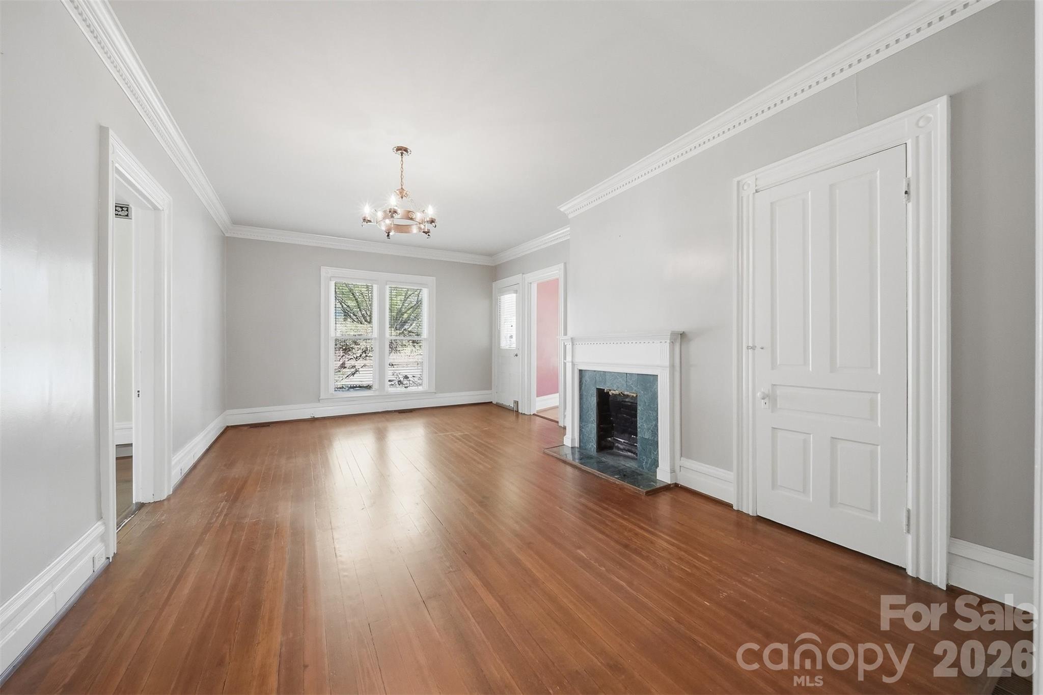 121 5th Avenue NE Hickory NC 28601
