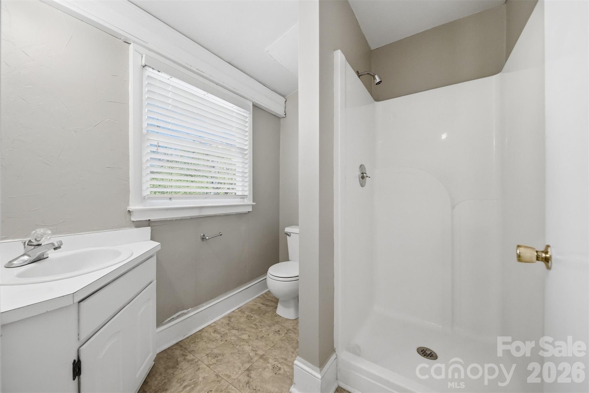 121 5th Avenue NE Hickory NC 28601