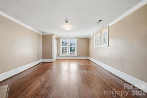 121 5th Avenue NE Hickory NC 28601