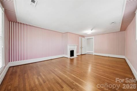 121 5th Avenue NE Hickory NC 28601