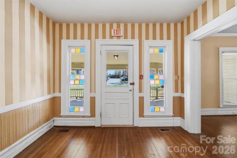 121 5th Avenue NE Hickory NC 28601