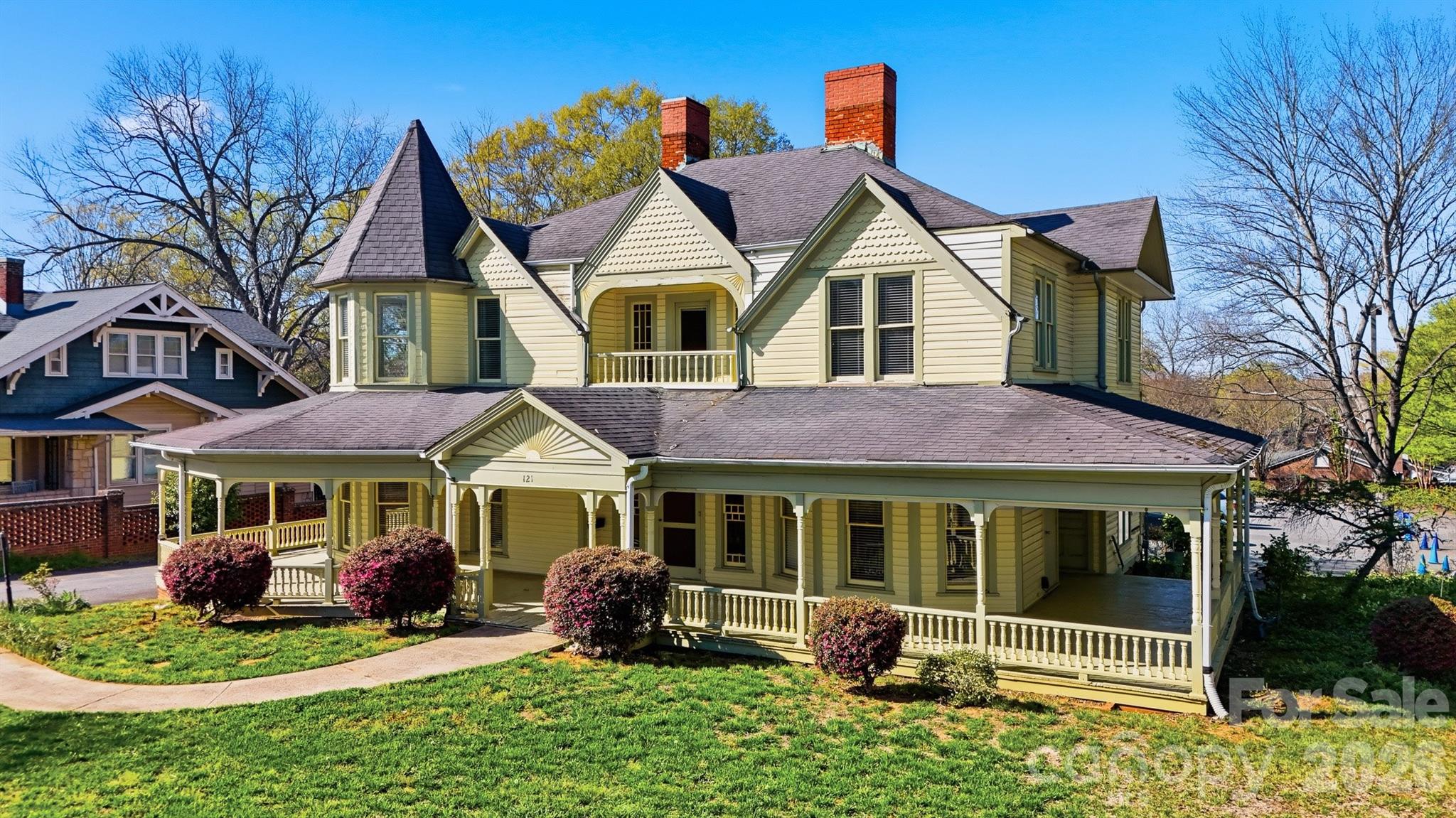 121 5th Avenue NE Hickory NC 28601